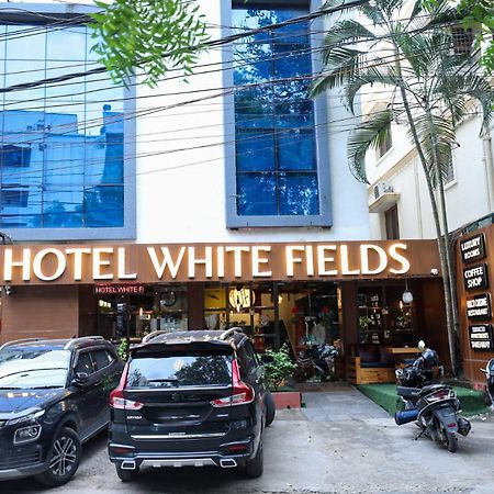 Hotel White Fields Hitec City, Haidarábád Kültér fotó